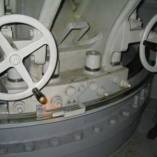 Loading...