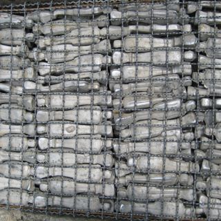 Loading...