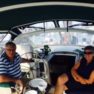 Loading...